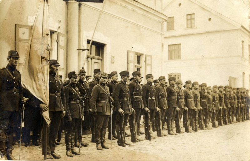 Ventspils aizsargi Ostas un Peldu ielas sturī (1930-tie) / Ventspils muzeja krājums