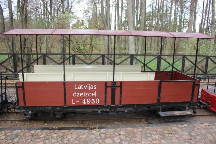 Vaļējais pasažieru vagons, britu L-4950