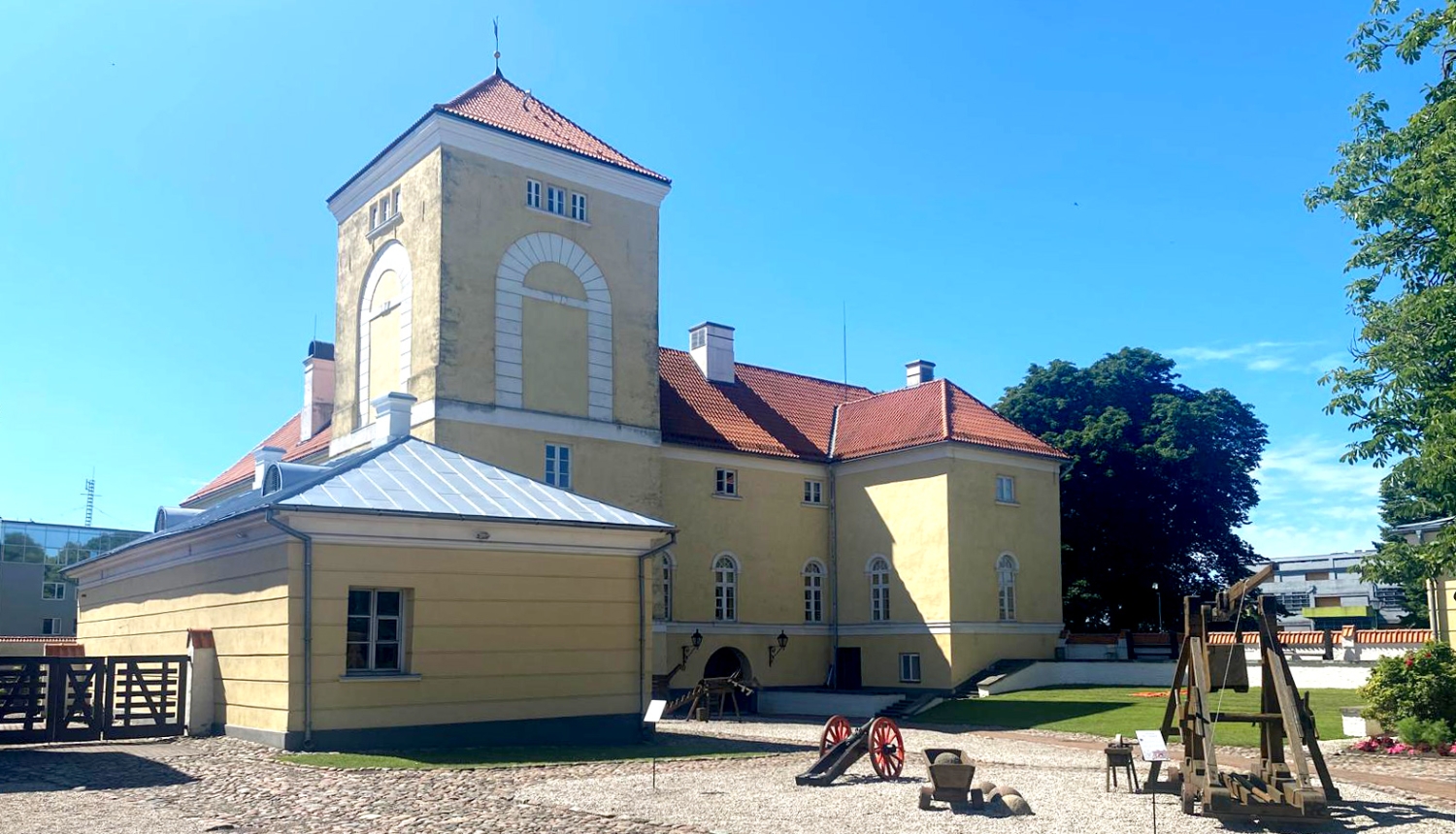 Metu konkursā iesniegti divi piedāvājumi