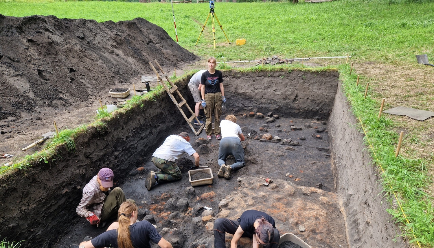 Noslēgusies Lagzdienas pilskalna arheoloģiskā ekspedīcija 2024