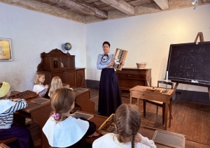 sena skolas klase