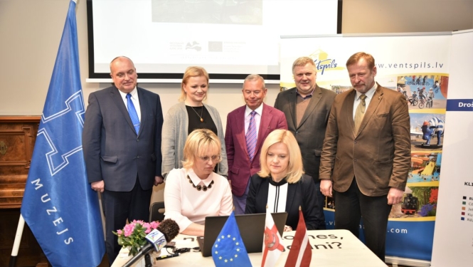 Vakar tika parakstīta vienošanās par projekta „Ziemeļkurzemes kultūrvēsturiskā un dabas mantojuma saglabāšana, eksponēšana un tūrisma piedāvājuma attīstība” realizāciju